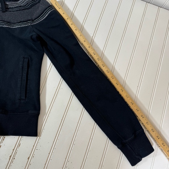 Lululemon Jacket Women’s 8 Black Full Zip Hoodie Remix Scuba Fair‎ Isle Yoga - Picture 7 of 13